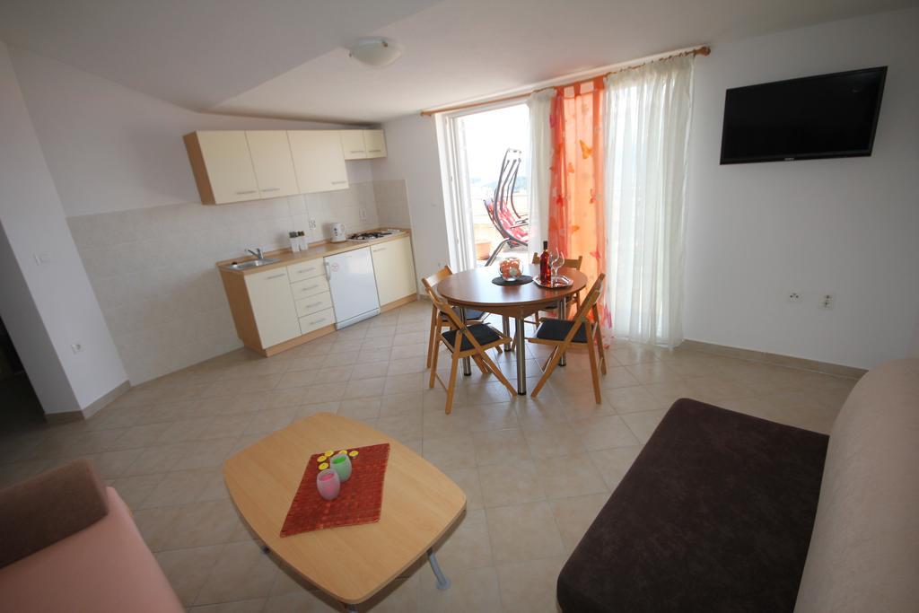 Apartments Adriatika Makarska Buitenkant foto