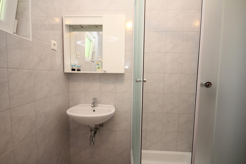 Apartments Adriatika Makarska Kamer foto